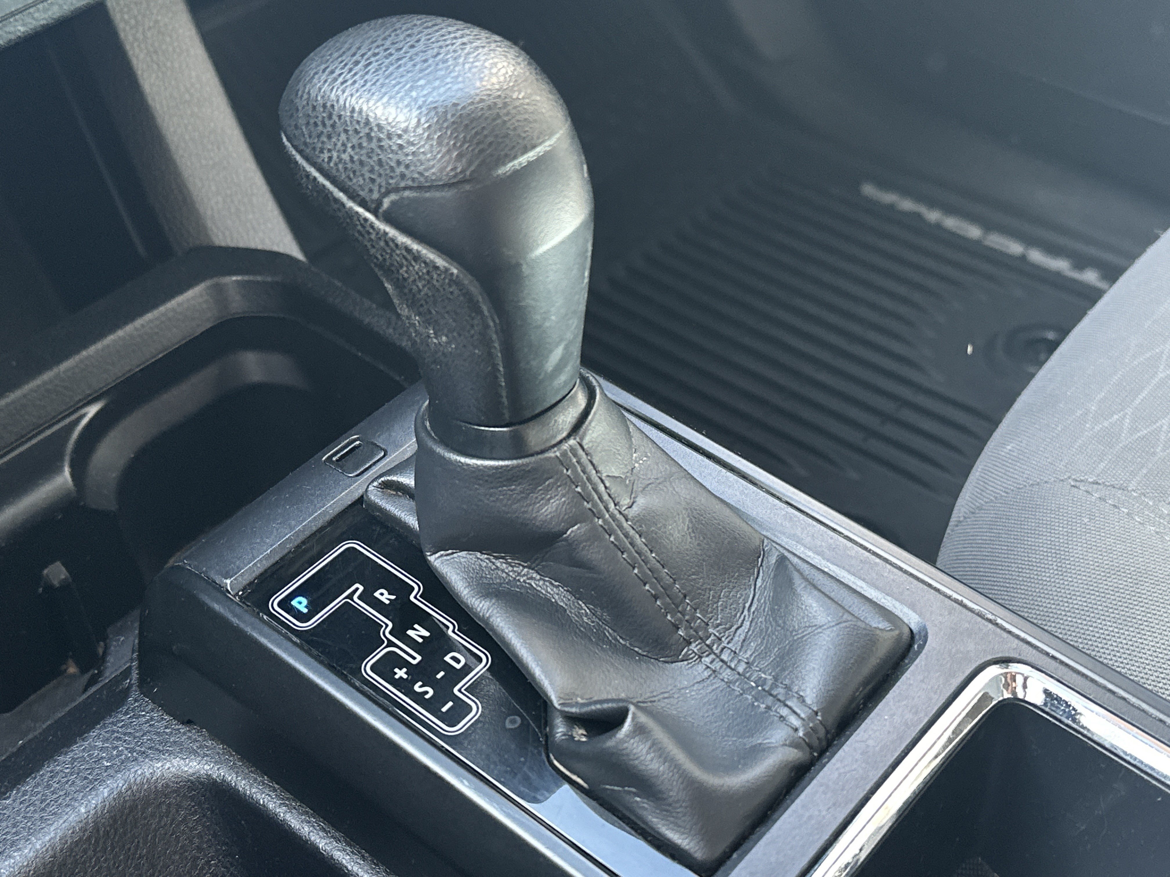 Used 2018 Toyota Tacoma SR w/ SR Convenience Package AWD/4WD image 24
