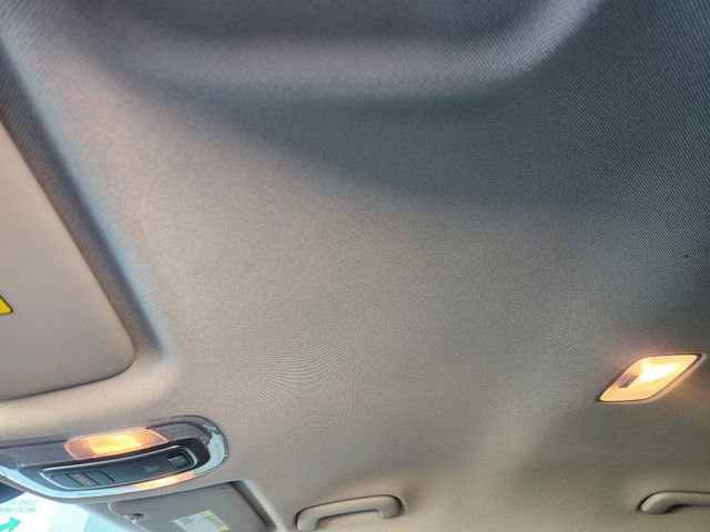 Used 2025 Hyundai Elantra SE image 24