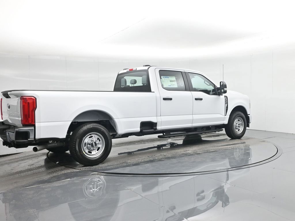 New 2026 Ford F250 XL w/ XL Chrome Package image 17