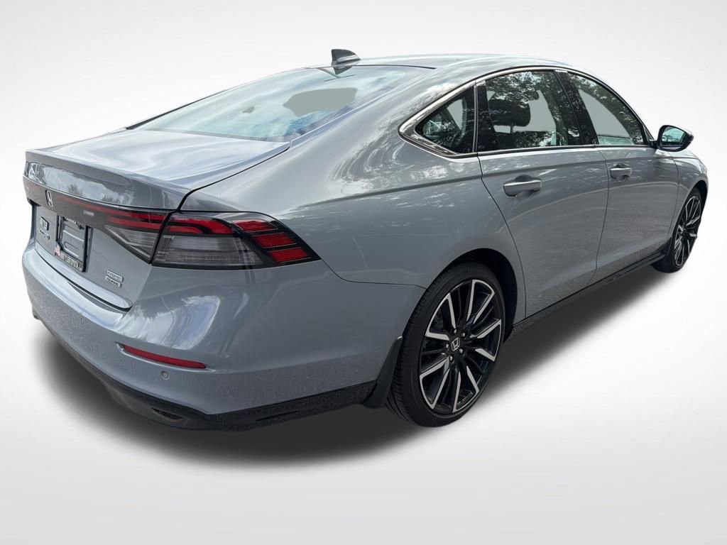 Used 2023 Honda Accord Touring image 5