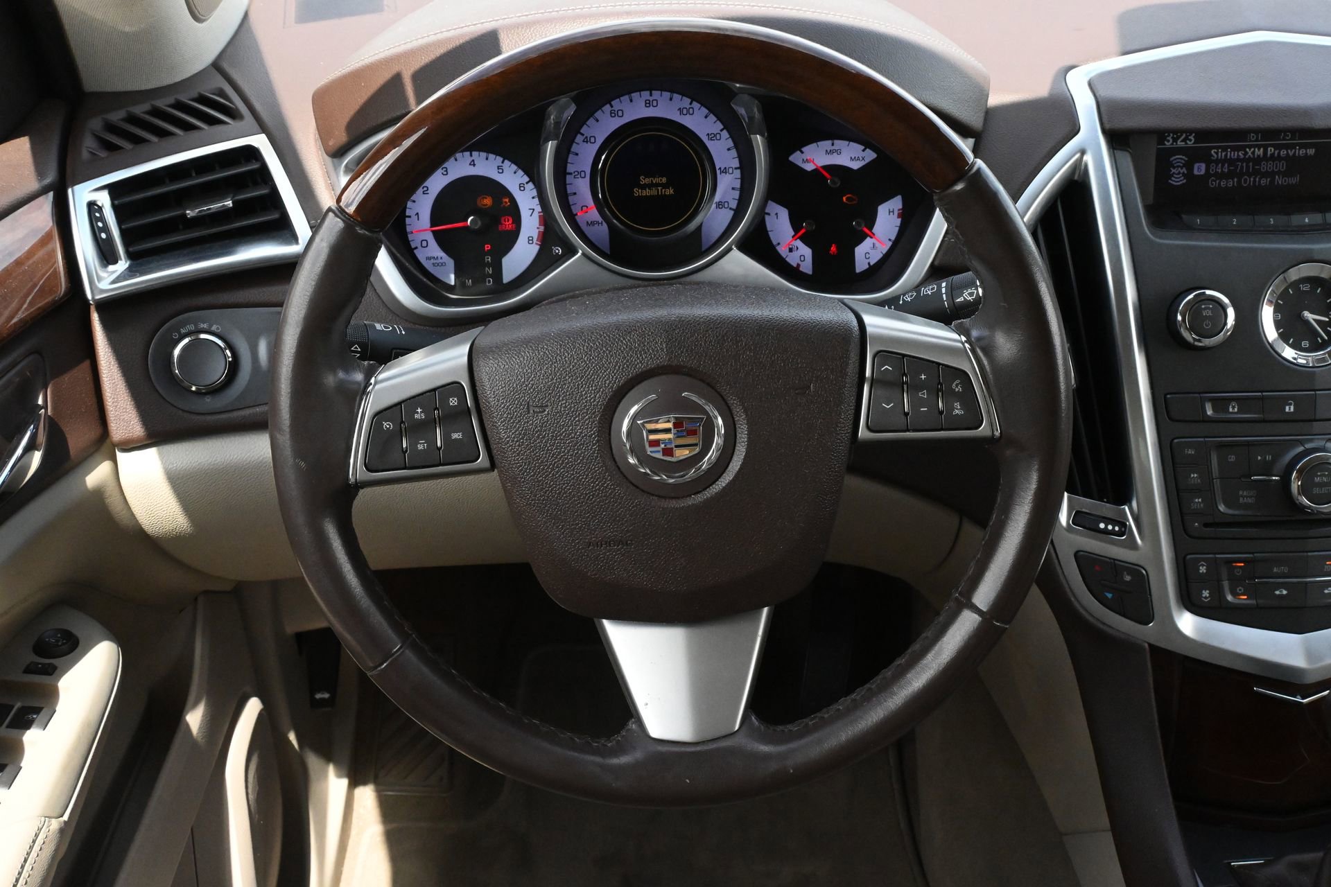 Used 2011 Cadillac SRX Luxury FWD image 10