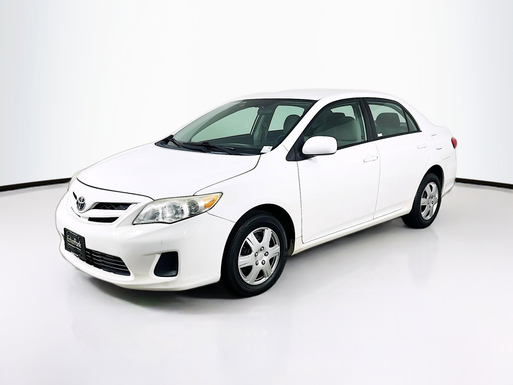 Used 2011 Toyota Corolla LE image 3