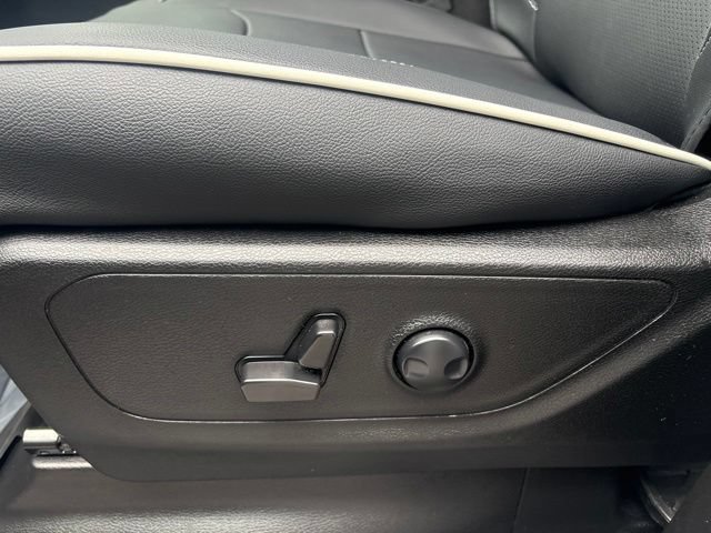 Used 2025 RAM 1500 Big Horn AWD/4WD image 14