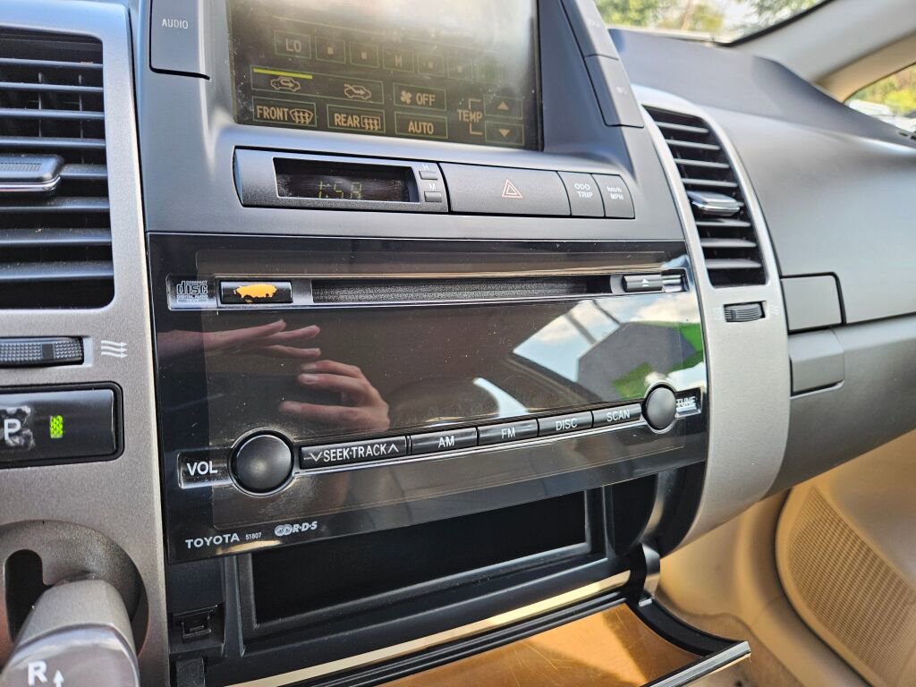 Used 2004 Toyota Prius FWD image 19