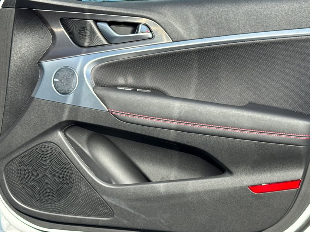 Used 2025 Genesis G70 3.3T Advanced image 14