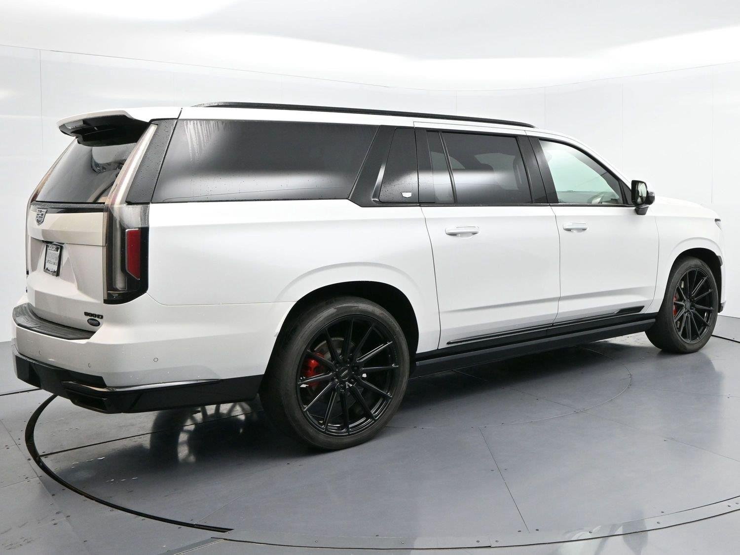 Used 2021 Cadillac Escalade ESV Sport Platinum AWD/4WD image 7
