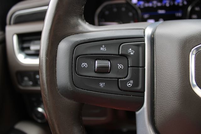 Used 2021 GMC Yukon XL SLT w/ SLT Premium Package AWD/4WD image 13