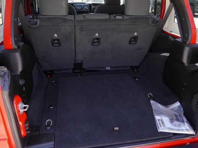 Used 2026 Jeep Wrangler Unlimited Rubicon AWD/4WD image 13