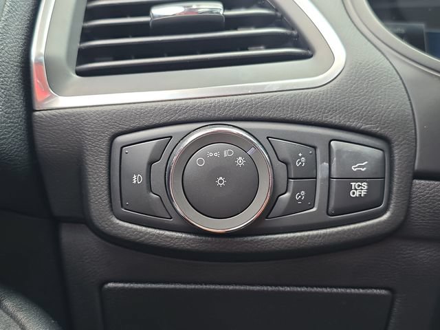 Used 2022 Ford Edge Titanium AWD/4WD image 26