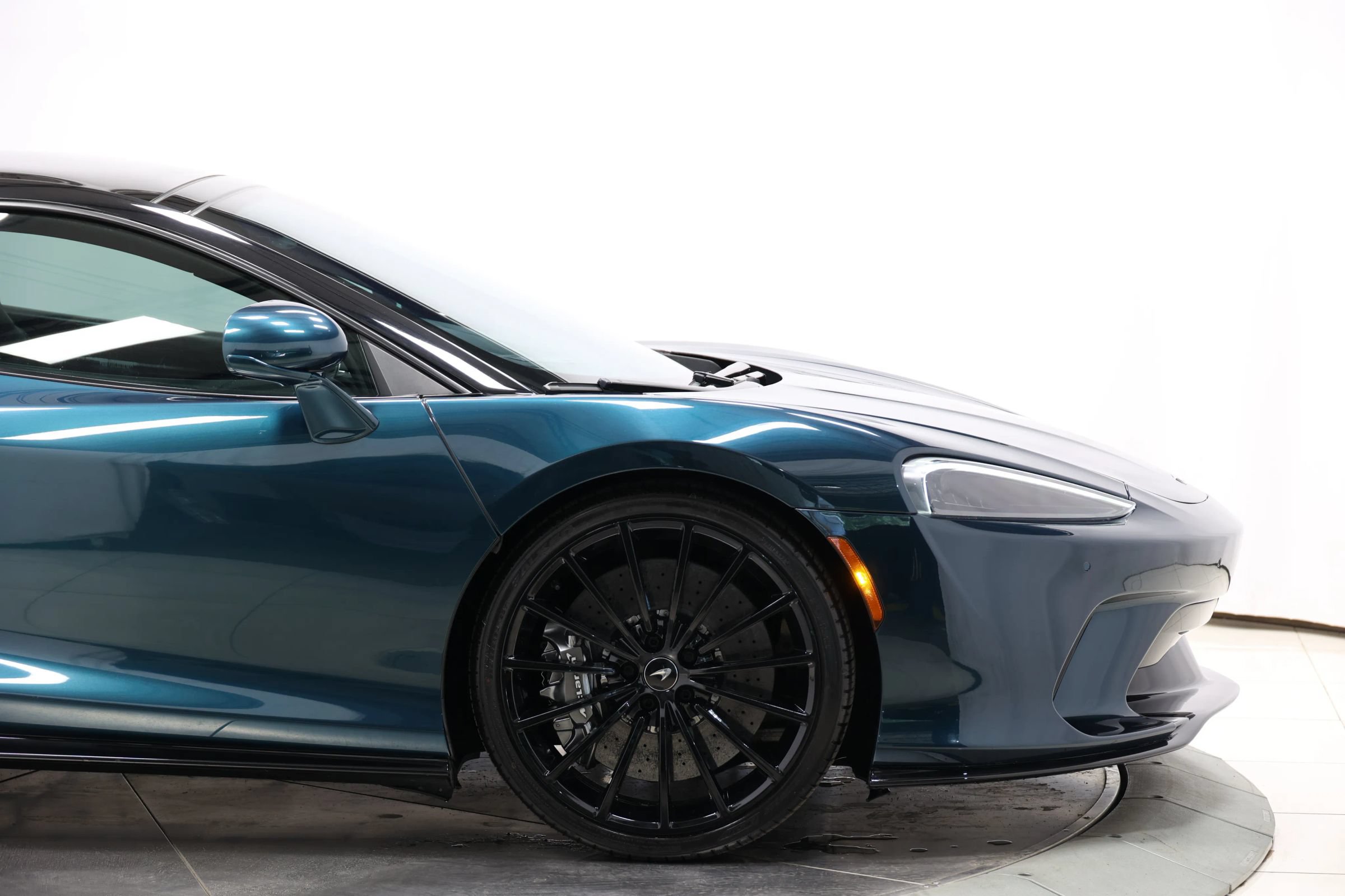 Used 2021 McLaren GT RWD image 80