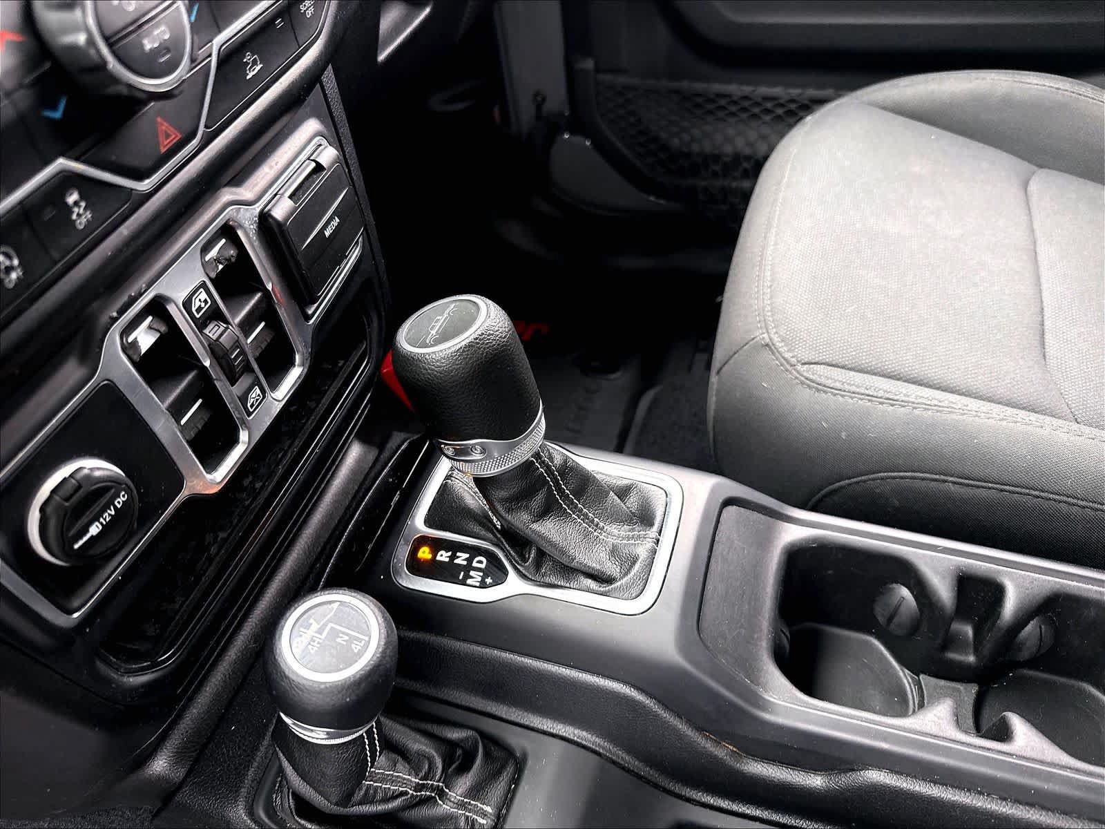 Used 2020 Jeep Gladiator Overland AWD/4WD image 21