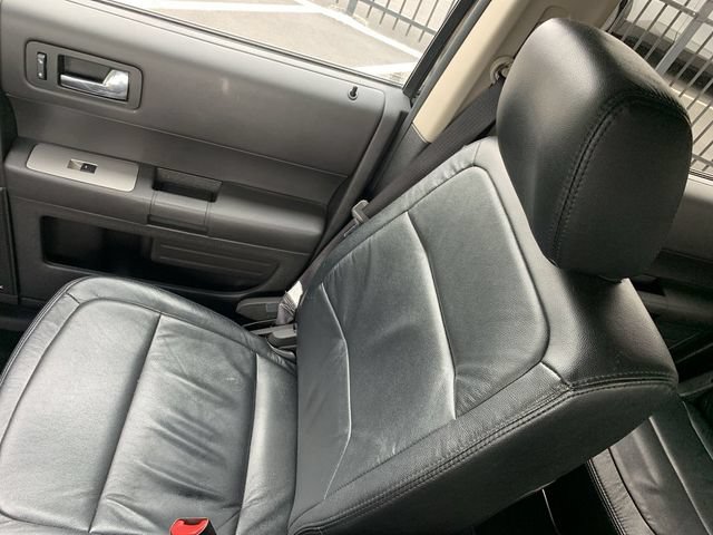 Used 2010 Ford Flex SE FWD image 25