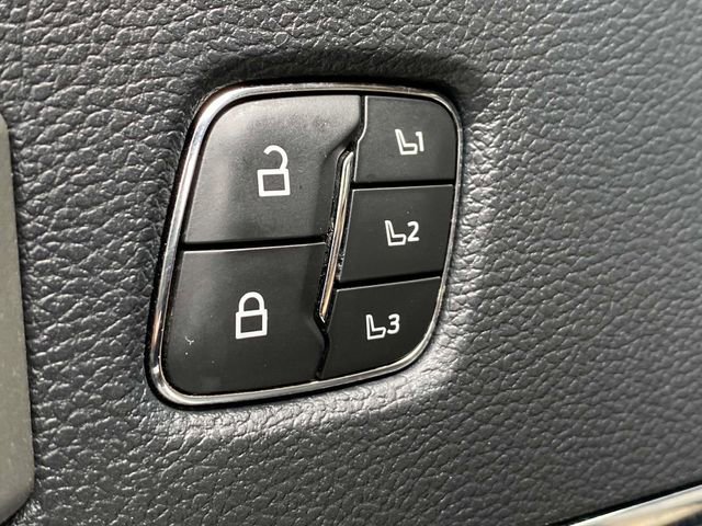 Used 2022 Ford F250 Lariat w/ Lariat Ultimate Package image 21