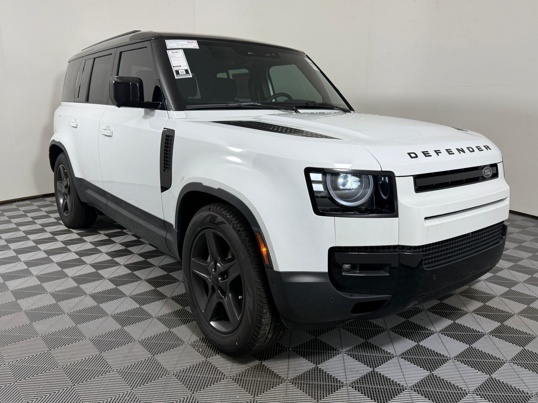 New 2026 Land Rover Defender 110 S AWD/4WD image 6