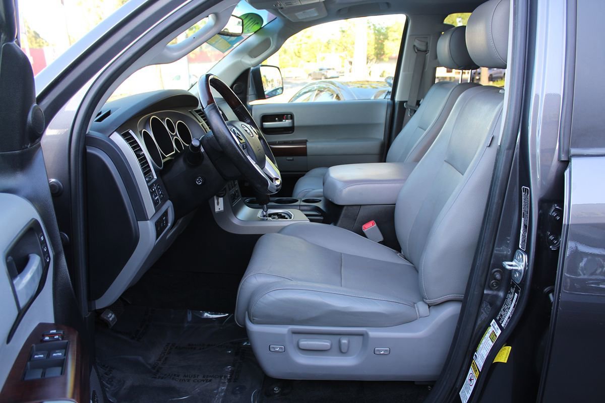 Used 2014 Toyota Sequoia Platinum AWD/4WD image 19