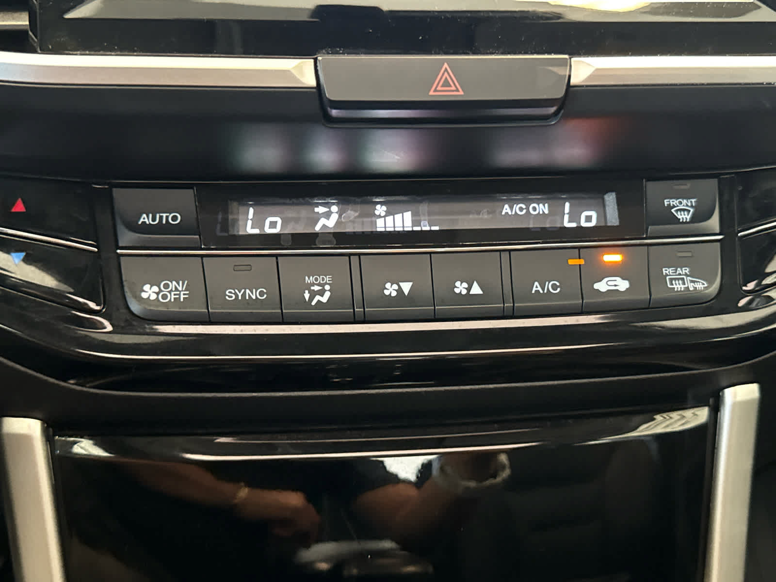 Used 2017 Honda Accord Touring image 14