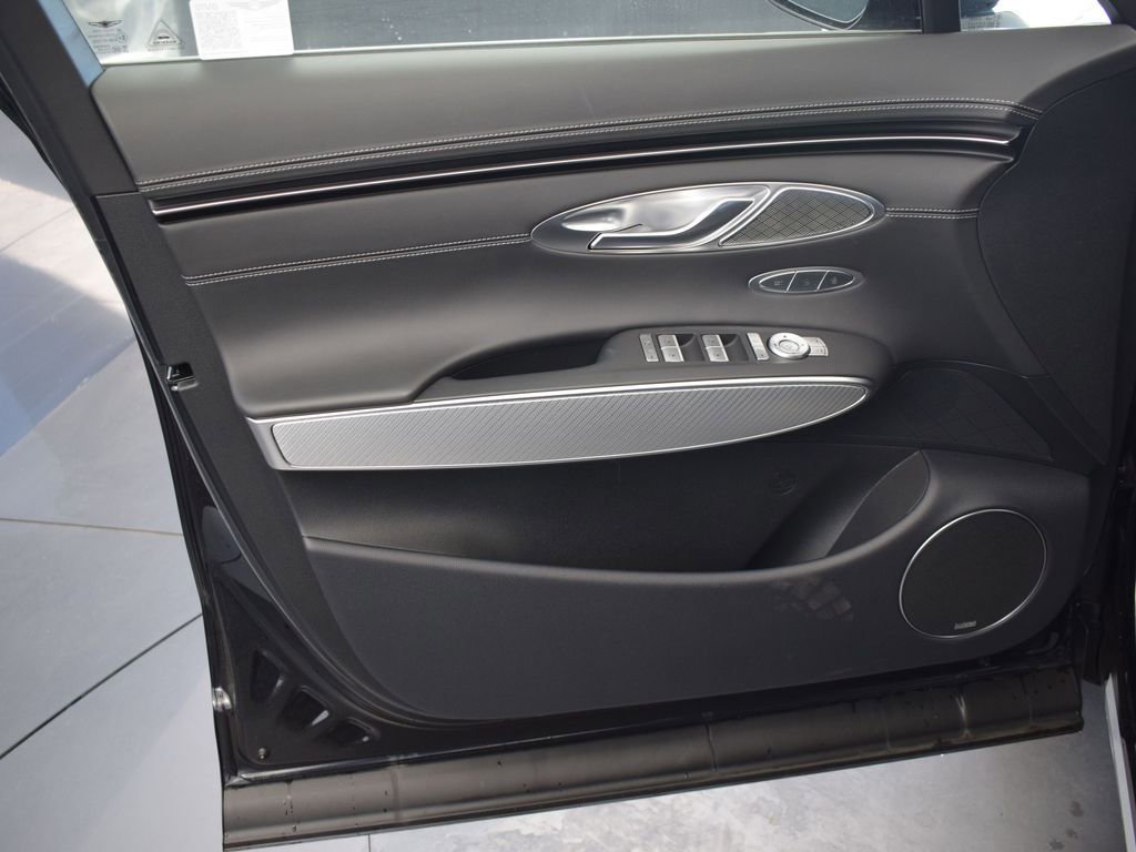 Used 2025 Genesis GV70 2.5T w/ Sport Prestige Package image 28