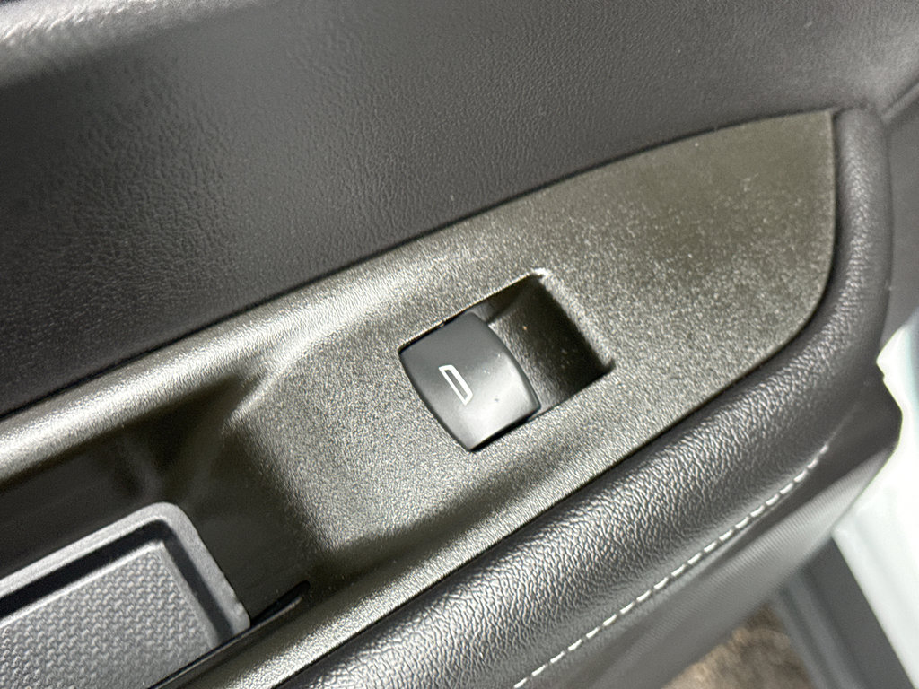 Used 2024 Chevrolet Blazer LT w/ Convenience Package image 30