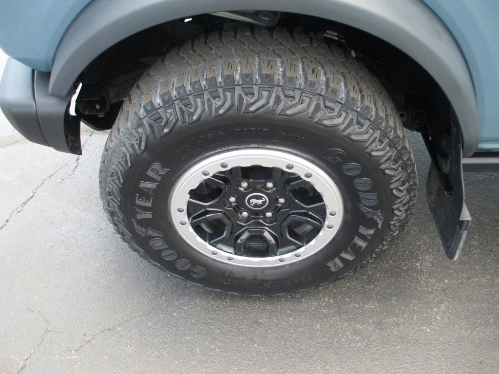 Used 2022 Ford Bronco Black Diamond w/ Sasquatch Package image 13