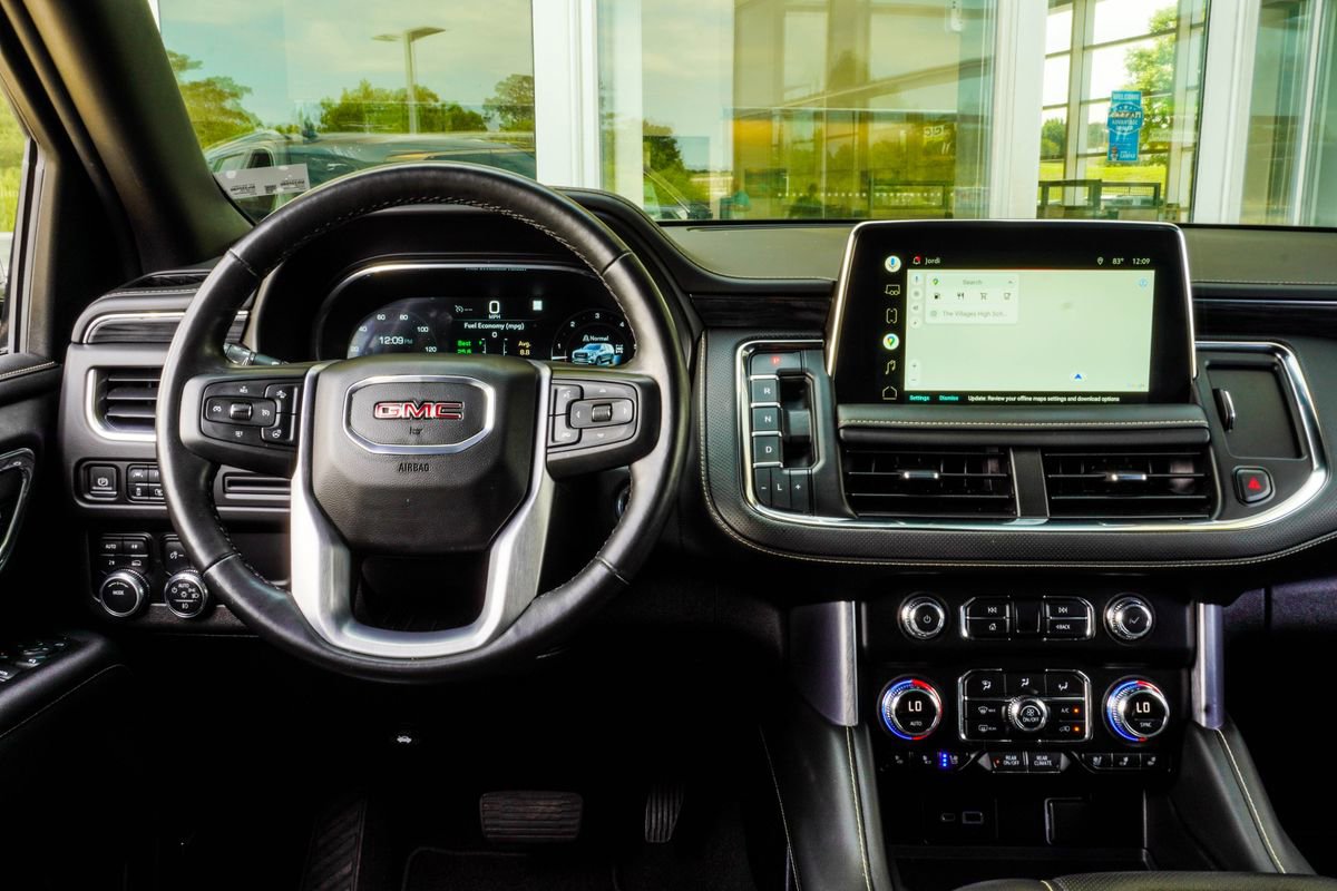 Used 2022 GMC Yukon SLT w/ SLT Premium Package AWD/4WD image 16