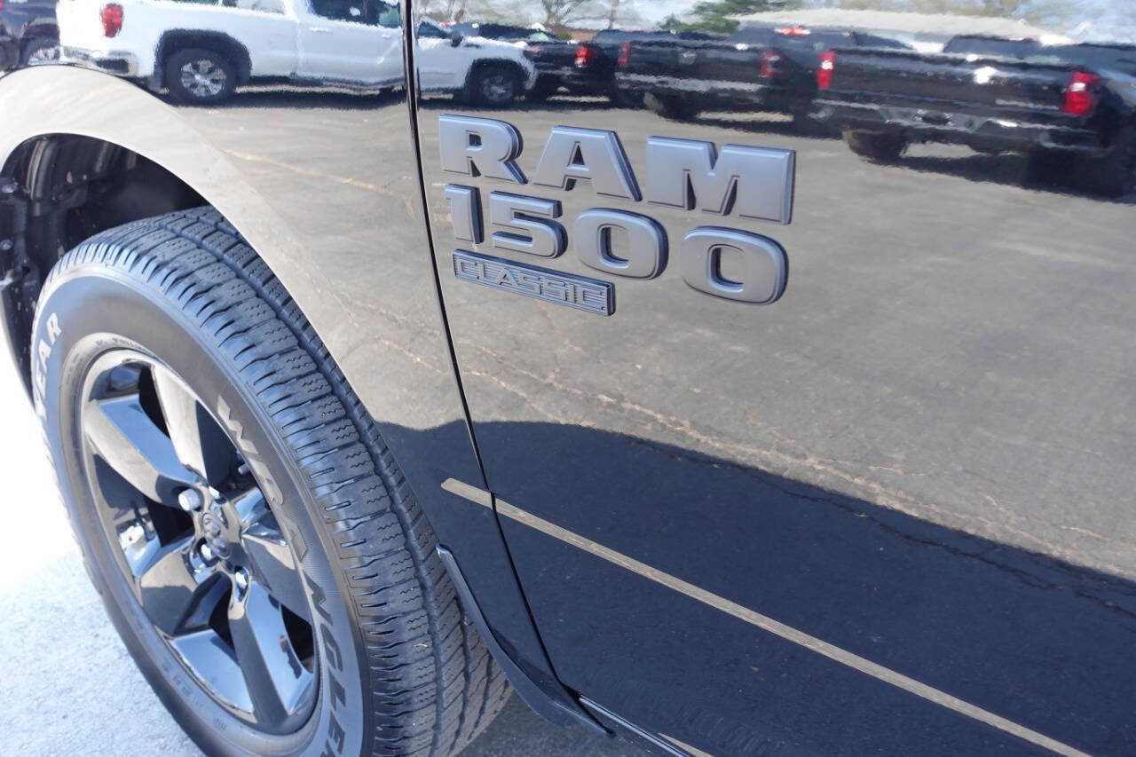 Used 2023 RAM 1500 Classic SLT w/ Electronics Convenience Group image 12