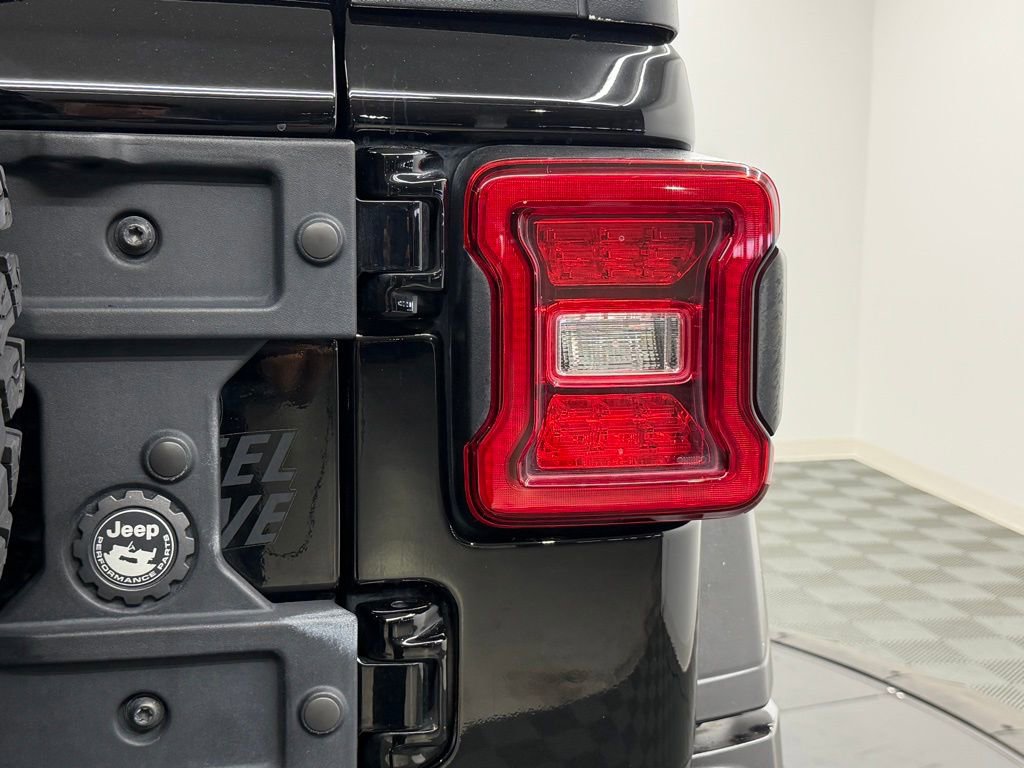 Used 2021 Jeep Wrangler Unlimited Sport image 12
