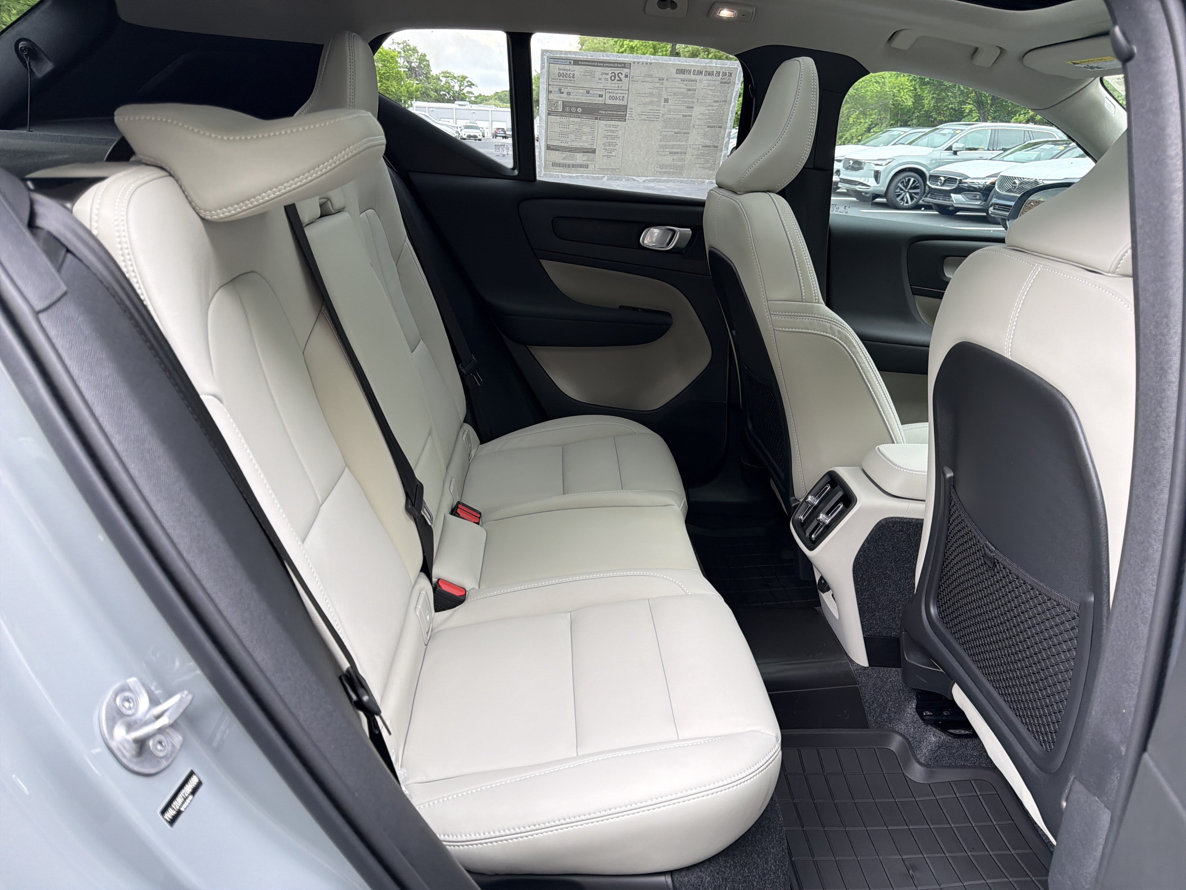 New 2026 Volvo XC40 B5 Ultra w/ Protection Package Premier AWD/4WD image 34