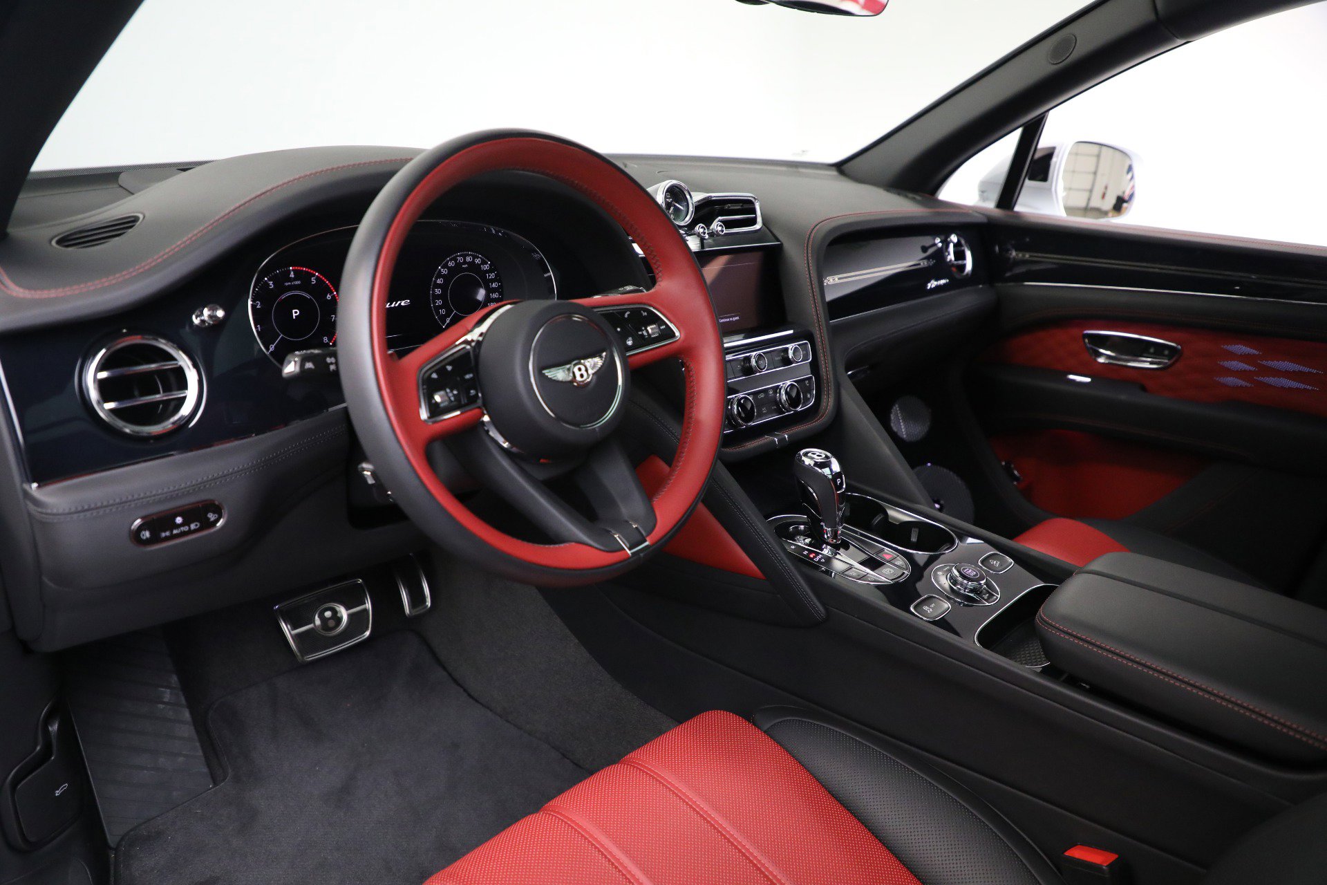 Used 2025 Bentley Bentayga Extended Wheelbase image 15