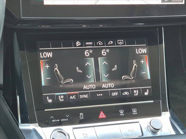 Used 2021 Audi e-tron Premium Plus w/ Premium Plus Package AWD/4WD image 15