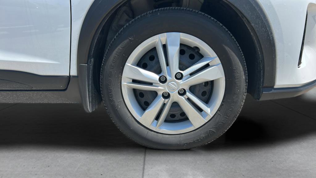 Certified 2025 Nissan Kicks Play S FWD image 30