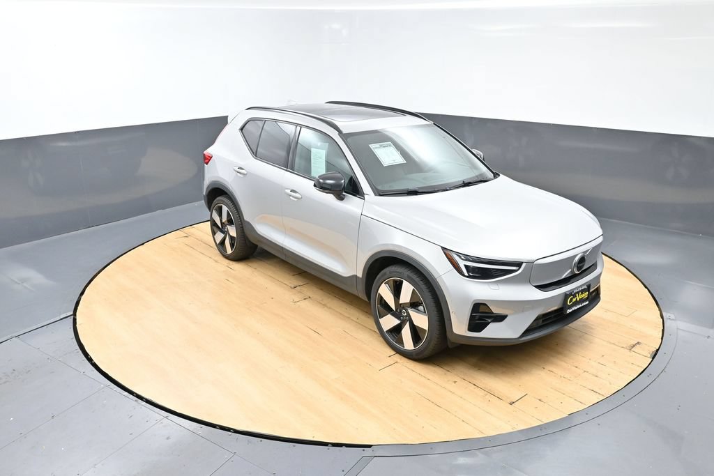 Used 2023 Volvo XC40 Recharge Ultimate w/ Protection Package Premier AWD/4WD image 6