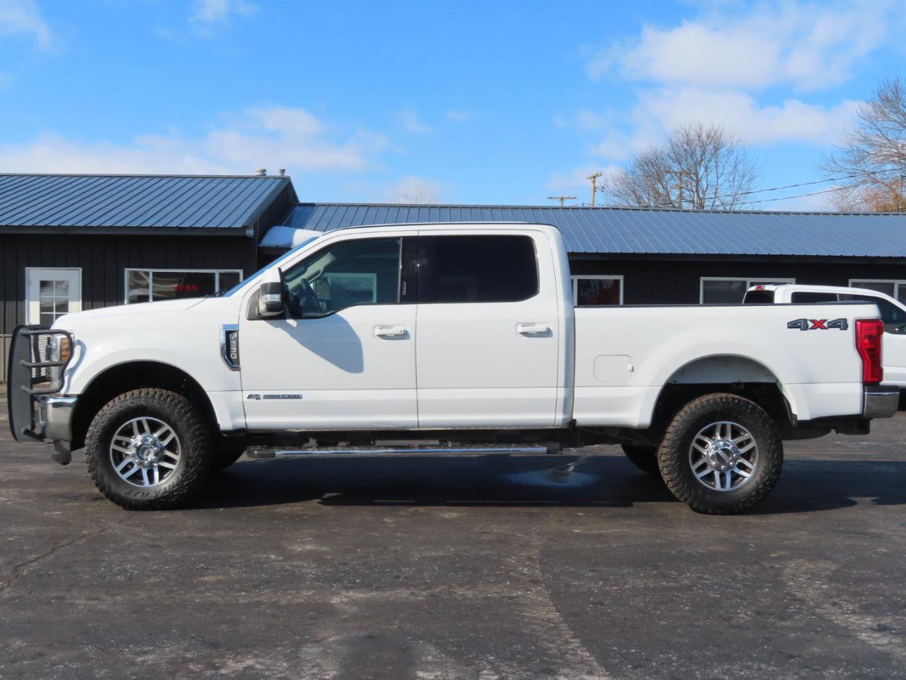 Used 2018 Ford F250 Lariat w/ Camper Package image 3