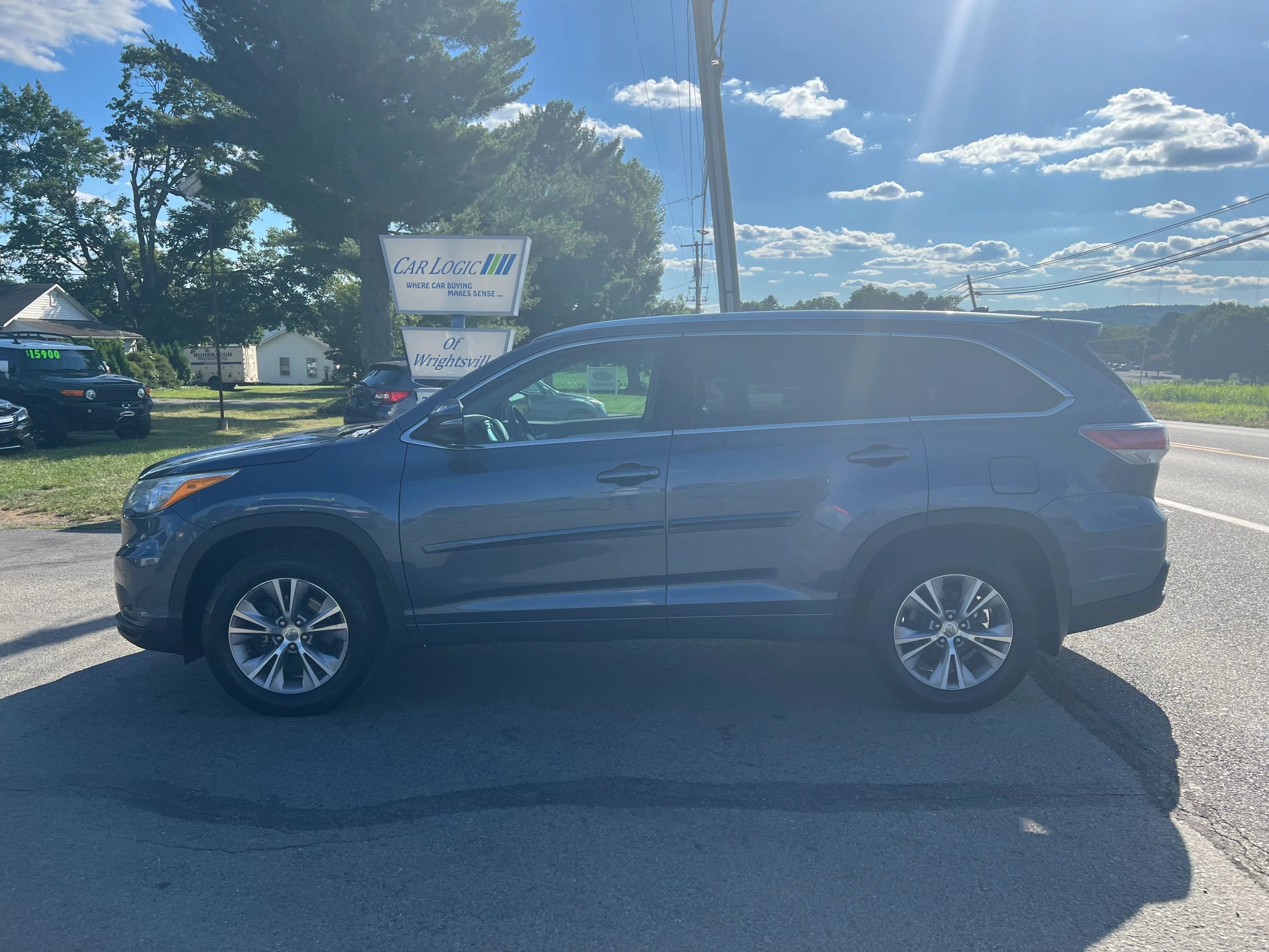 Used 2015 Toyota Highlander XLE AWD/4WD image 9