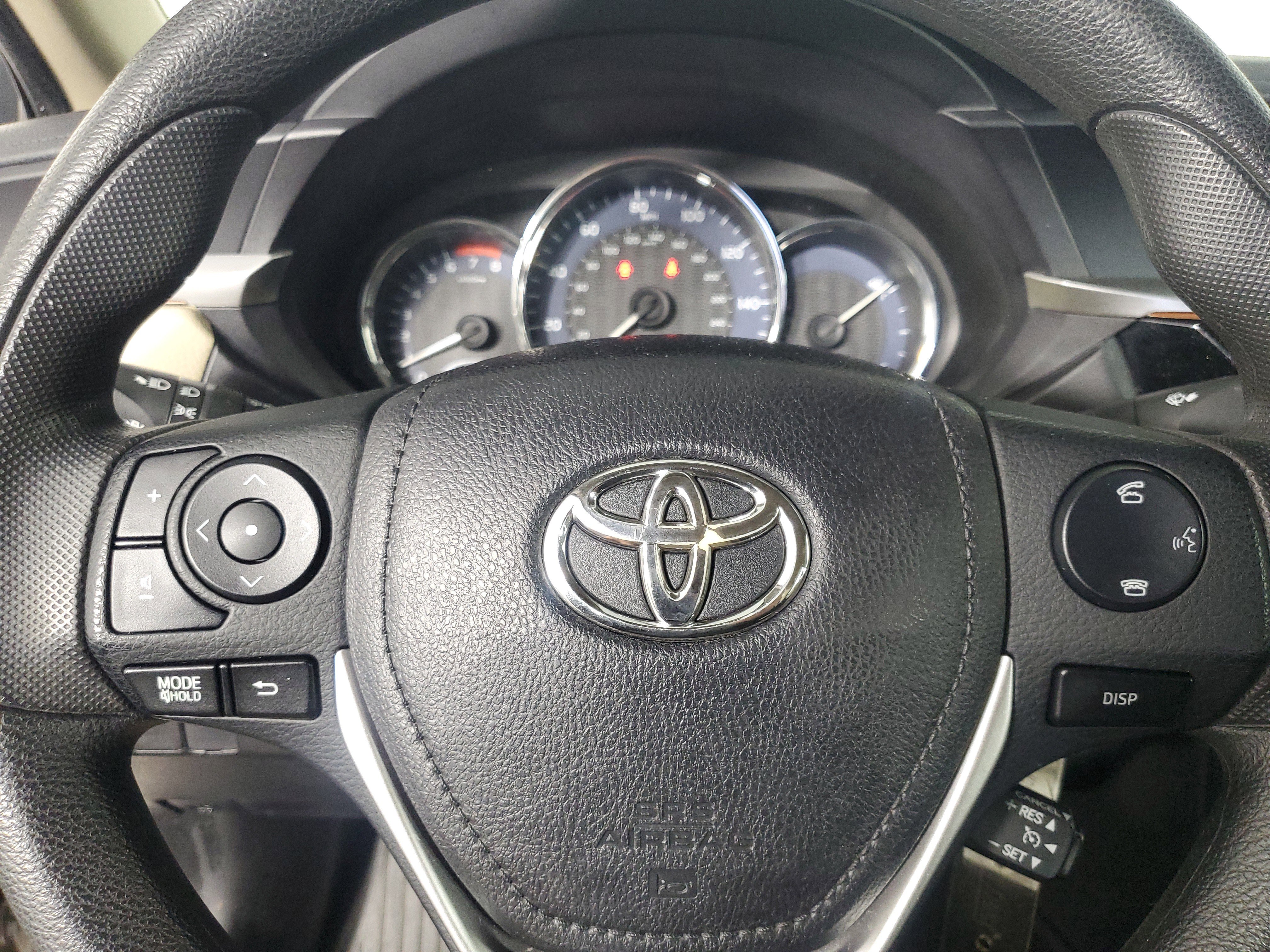 Used 2014 Toyota Corolla LE image 19