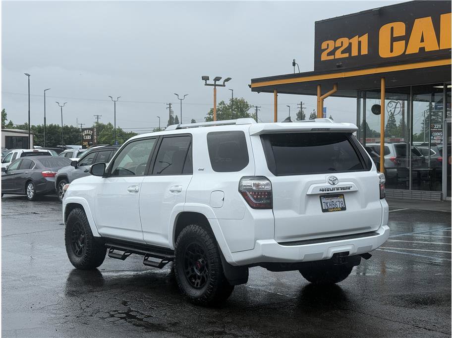 Used 2015 Toyota 4Runner SR5 RWD image 6