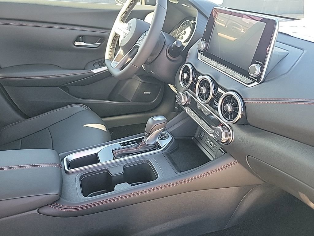 New 2025 Nissan Sentra SR w/ SR Premium Package FWD image 39