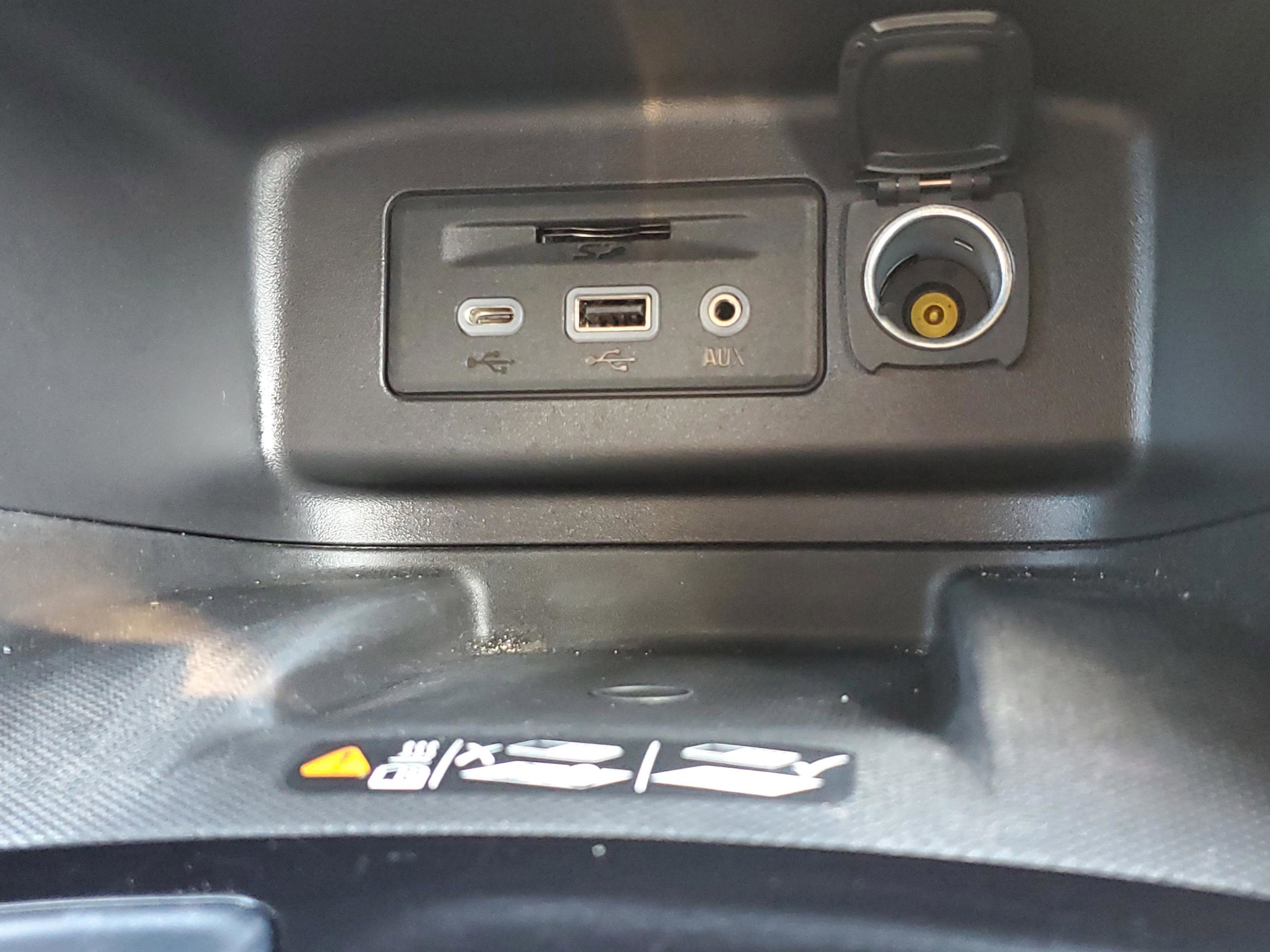 Used 2024 Chevrolet Equinox Premier AWD/4WD image 28