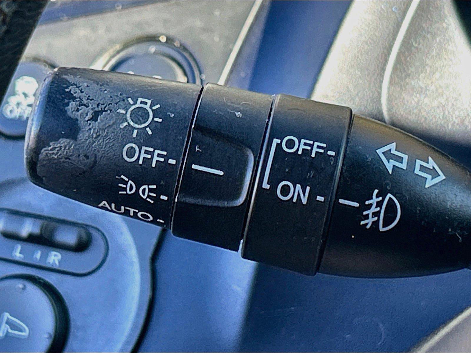Used 2011 Honda CR-Z EX image 30