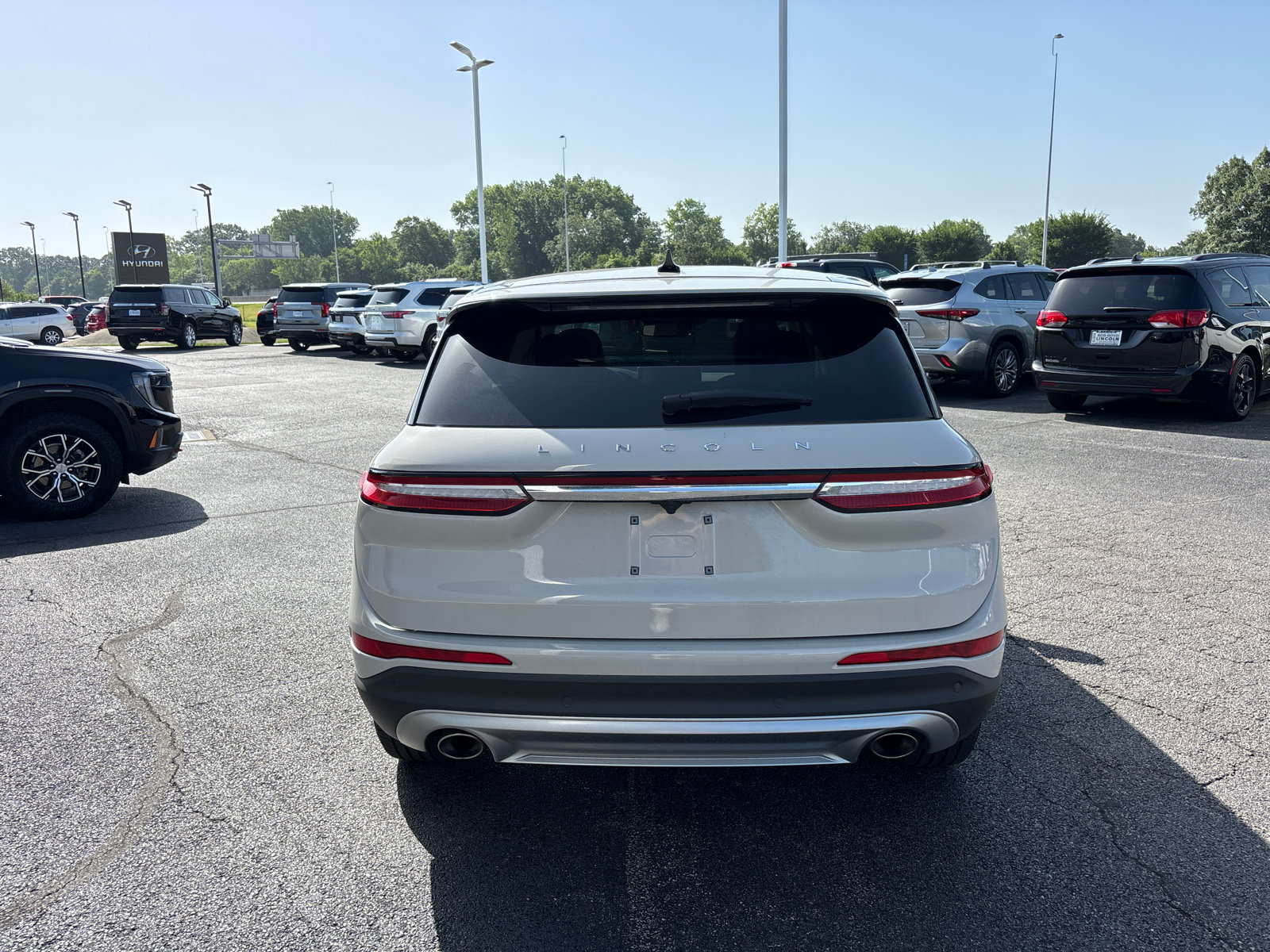 Certified 2023 Lincoln Corsair AWD w/ Rear Removable Package Tray image 6
