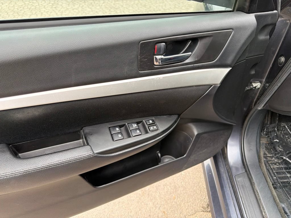 Used 2013 Subaru Legacy 2.5i Premium w/ All-Weather Pkg AWD/4WD image 12