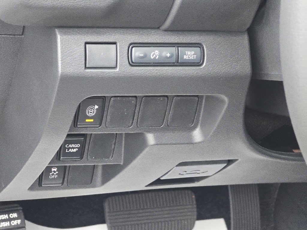 New 2026 Nissan Frontier SV image 7
