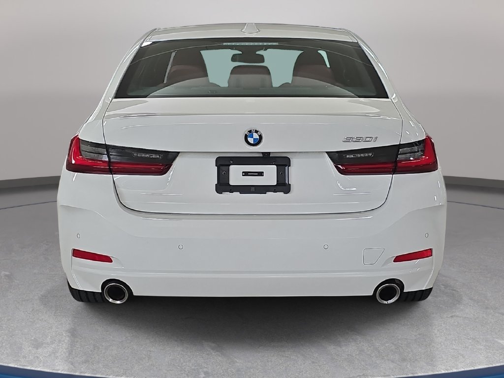 Certified 2023 BMW 330i Sedan w/ Driving Assistance Package RWD image 8