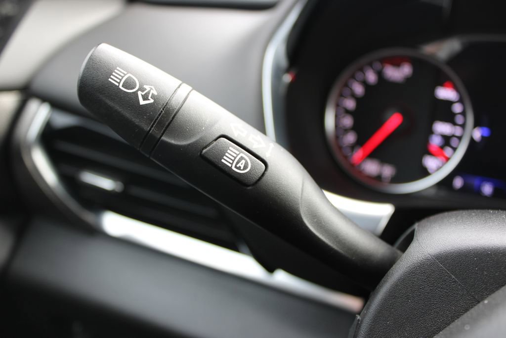 Used 2023 Chevrolet Traverse Premier image 40