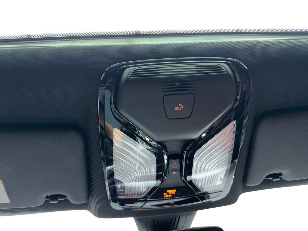 Used 2025 BMW M440i Coupe w/ Premium Package image 30