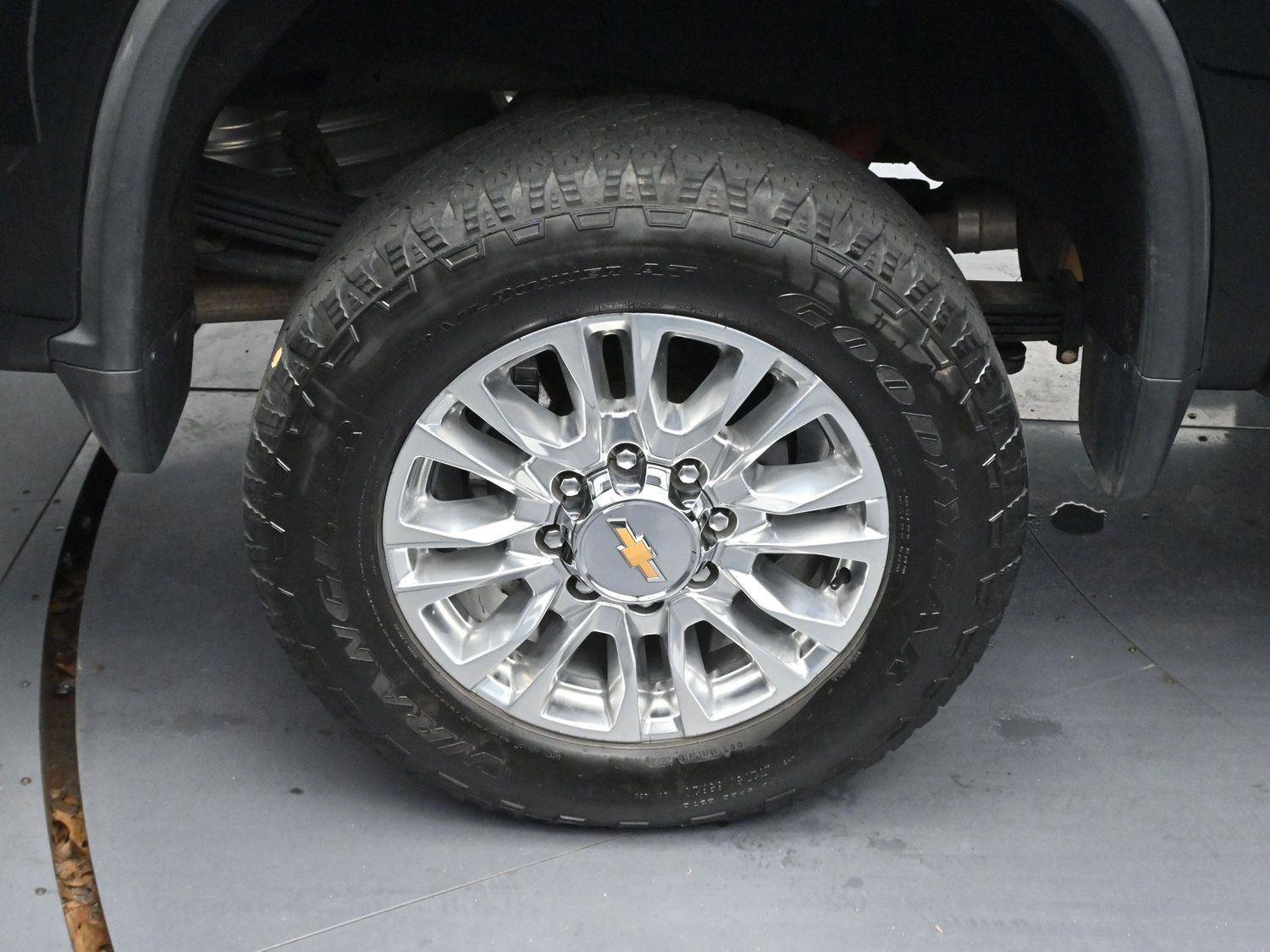 Used 2022 Chevrolet Silverado 2500 High Country w/ LPO, Dark Essentials Package image 38