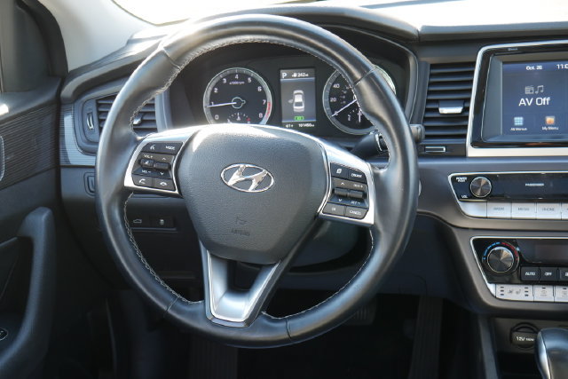 Used 2018 Hyundai Sonata Limited w/ Winter Weather Package FWD image 16