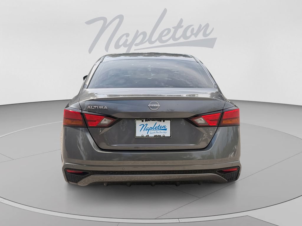 Used 2024 Nissan Altima 2.5 S FWD image 4