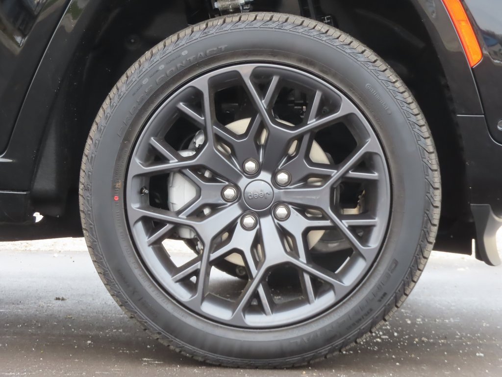 New 2025 Jeep Grand Cherokee Summit w/ Obsidian Package image 19