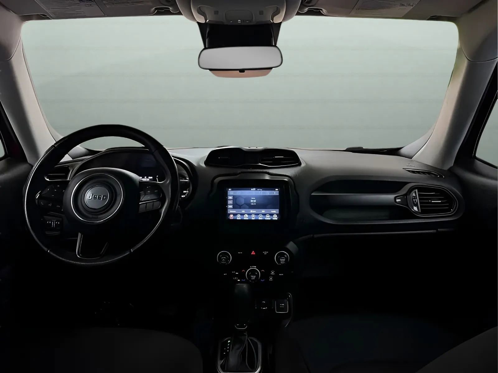 Used 2018 Jeep Renegade Altitude FWD image 22