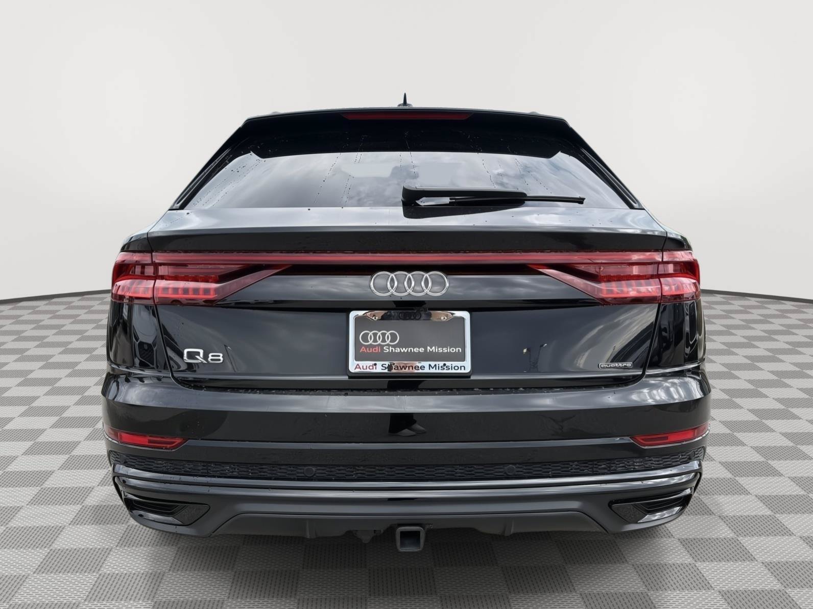 Used 2019 Audi Q8 Prestige w/ Year 1 Package AWD/4WD image 4